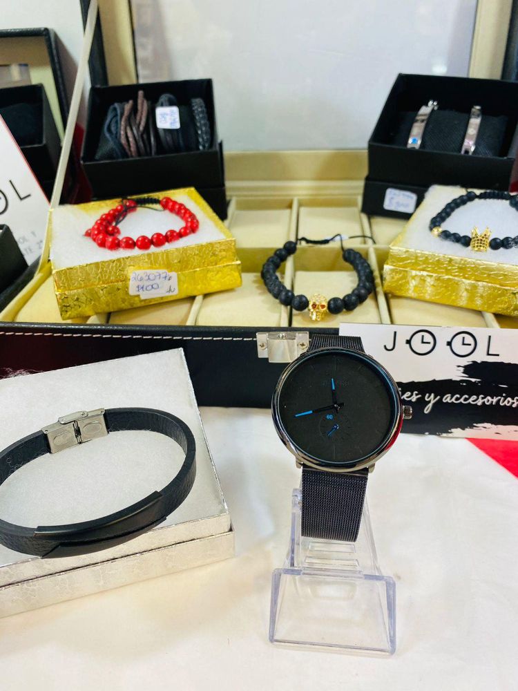 RELOJ YOLAKO MALLA DETALLES AZULES