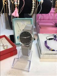 RELOJ METALICO MUJER 18