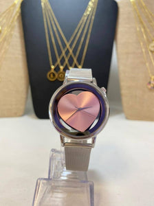 RELOJ METALICO CON FORMA DE CORAZON PLATEADO