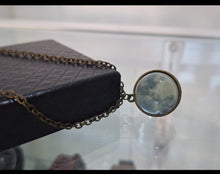 Cargar imagen en el visor de la galería, Collar Luna Cadena Vintage
