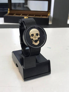 RELOJ SKULL MALLA NEGRO