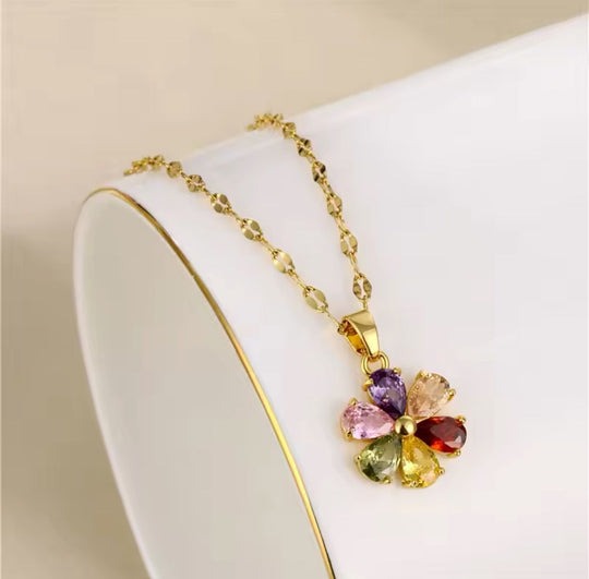 COLLAR PETALO COLORES