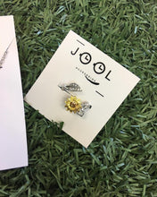 Cargar imagen en el visor de la galería, Anillo girasol acero inoxidable
