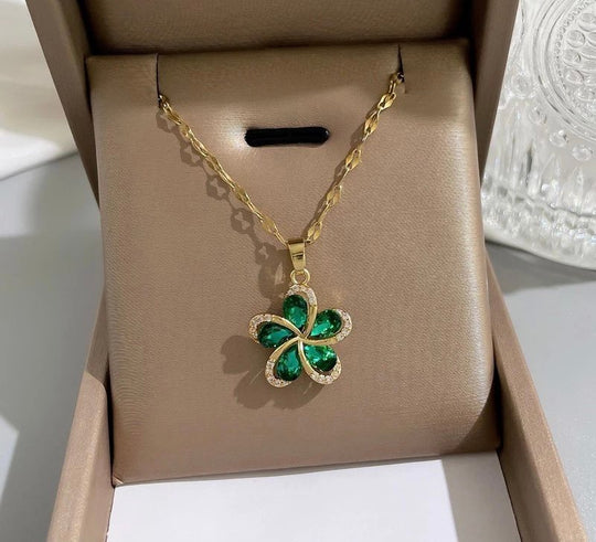 COLLAR TREBOL DE 5 HOJAS