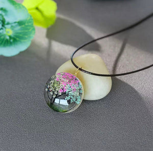COLLAR VINTAGE ARBOL ROSA AZUL