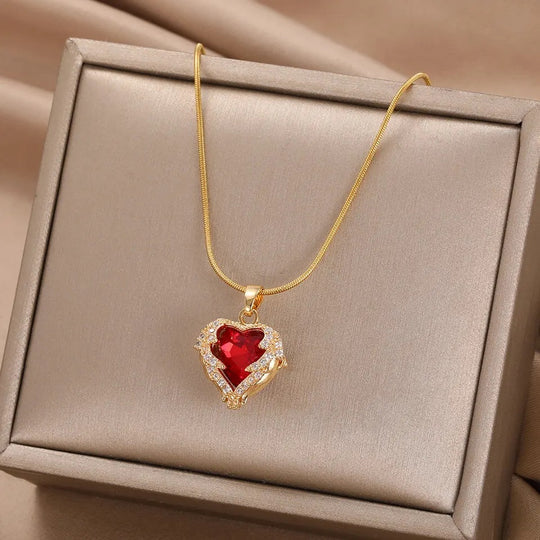 COLLAR CORAZON CAPULLO ROJO