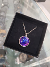 Cargar imagen en el visor de la galería, Collar Galaxia Sara

