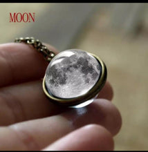 Cargar imagen en el visor de la galería, Collar Luna Cadena Vintage
