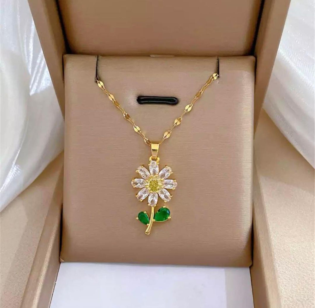 Collar Flor Blanca