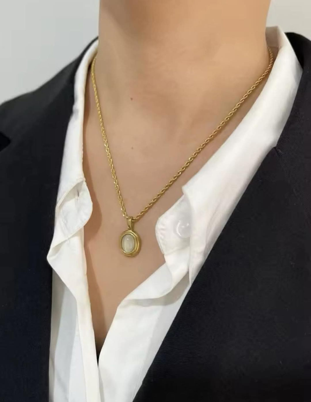 Collar Ancestral Piedra Blanca